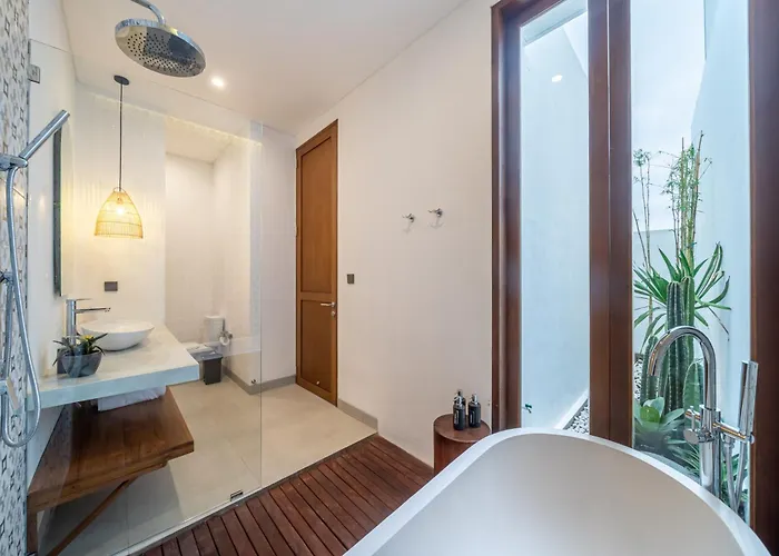 Villa Brand New Orion Mediterranean Style Air-con Living
