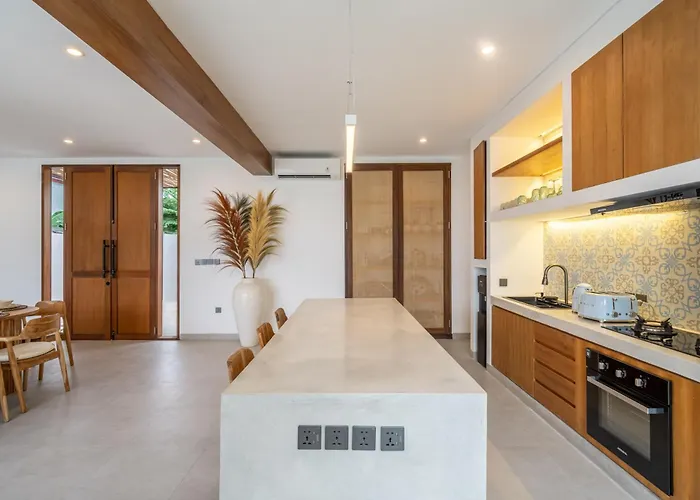 Brand New Orion Mediterranean Style Air-con Living Villa *