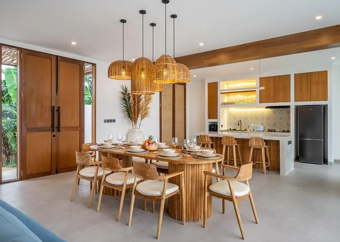 Villa Brand New Orion Mediterranean Style Air-con Living